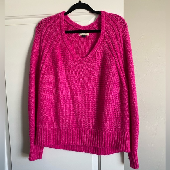 Sweaters - Neon pink oversized sweater